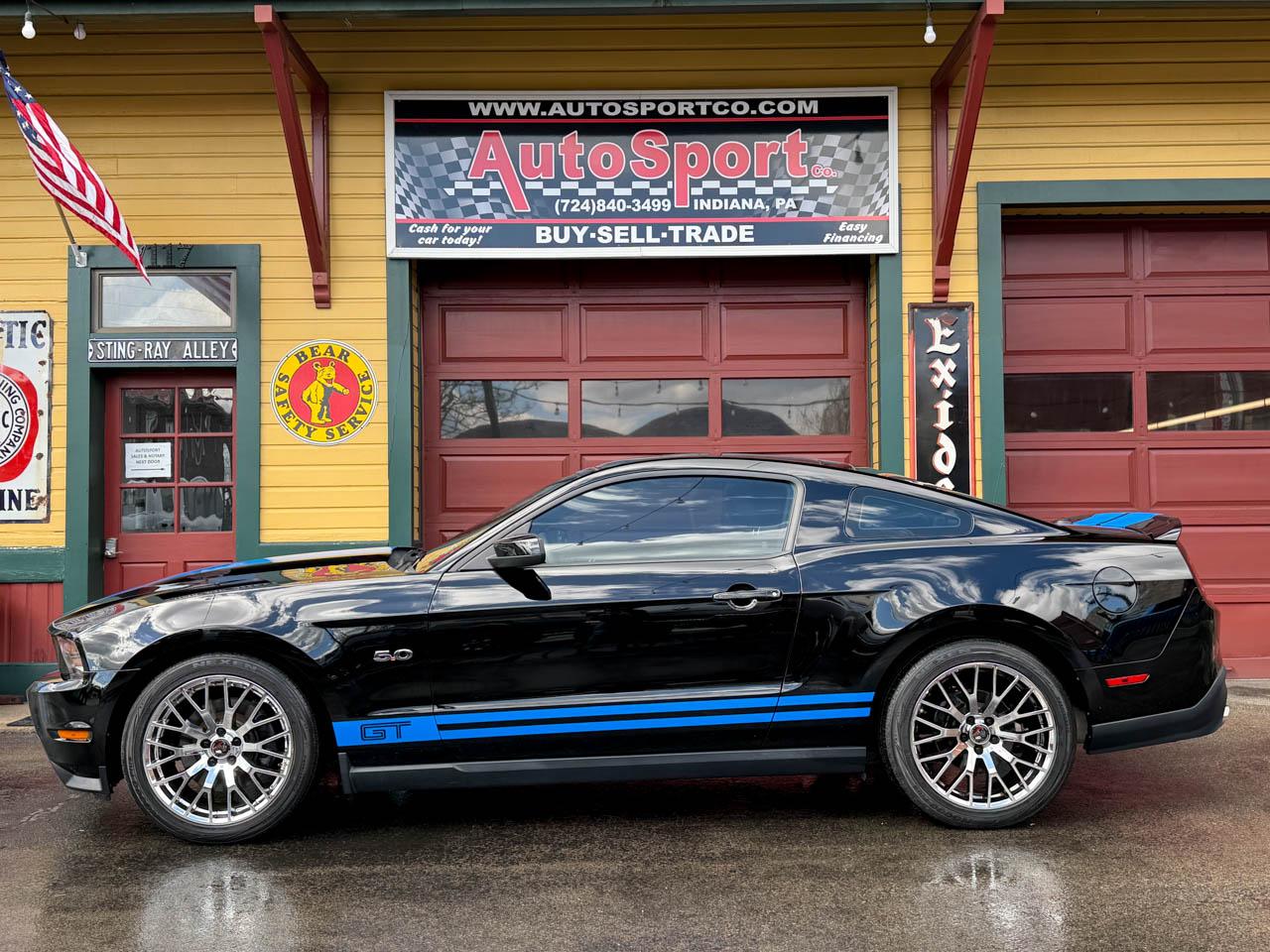 Ford Mustang GT Premium Coupe 2012