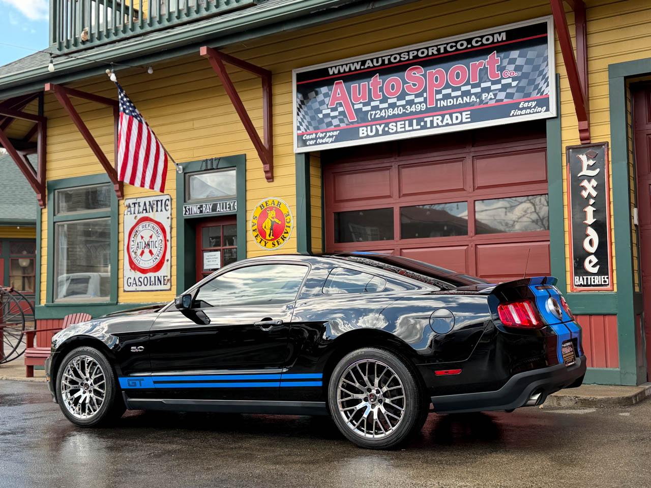 Ford Mustang GT Premium Coupe 2012