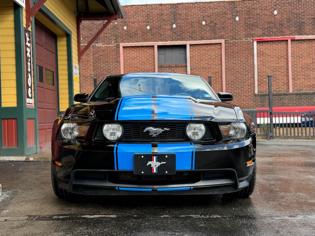 Ford Mustang GT Premium Coupe 2012