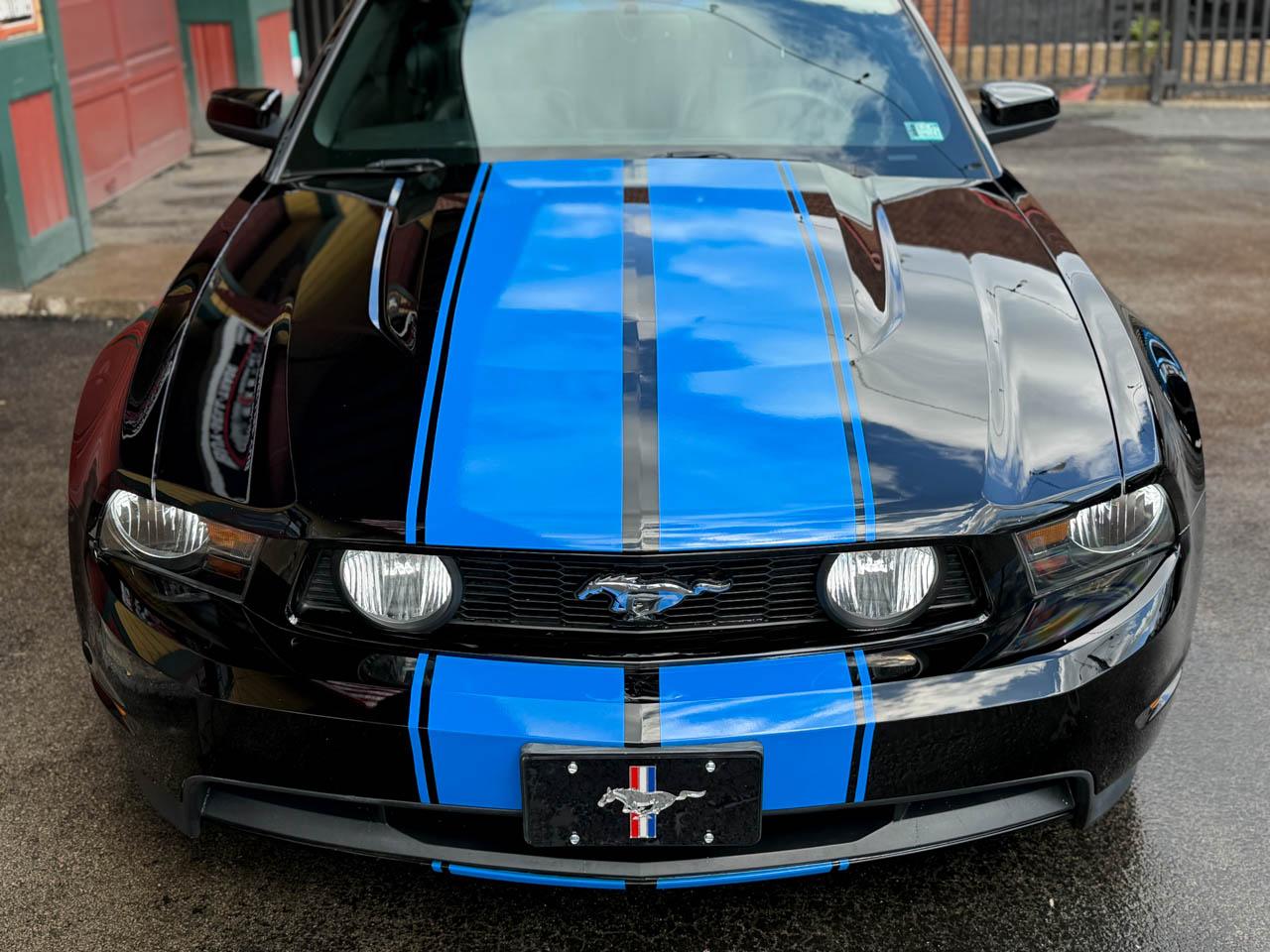 Ford Mustang GT Premium Coupe 2012