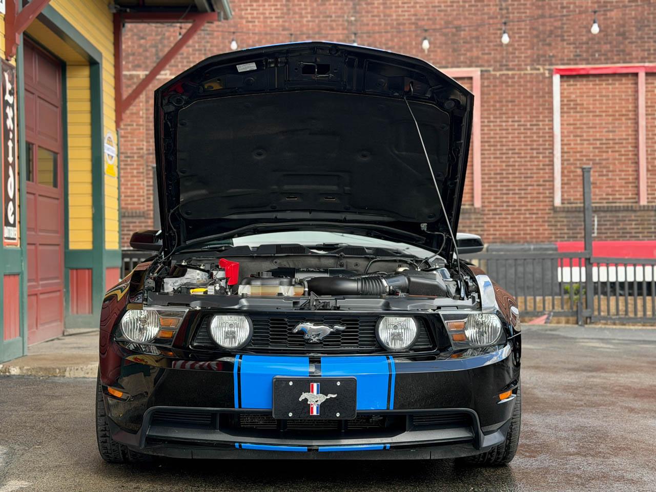 Ford Mustang GT Premium Coupe 2012