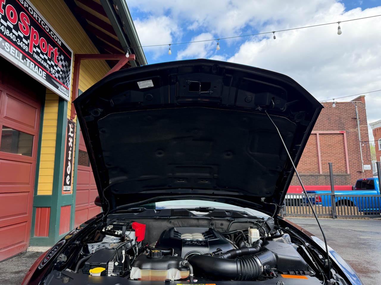 Ford Mustang GT Premium Coupe 2012