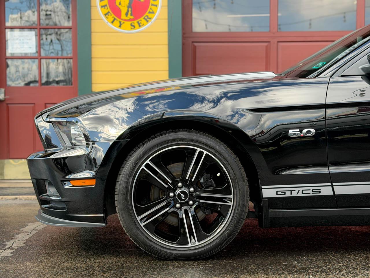 Ford Mustang  2013