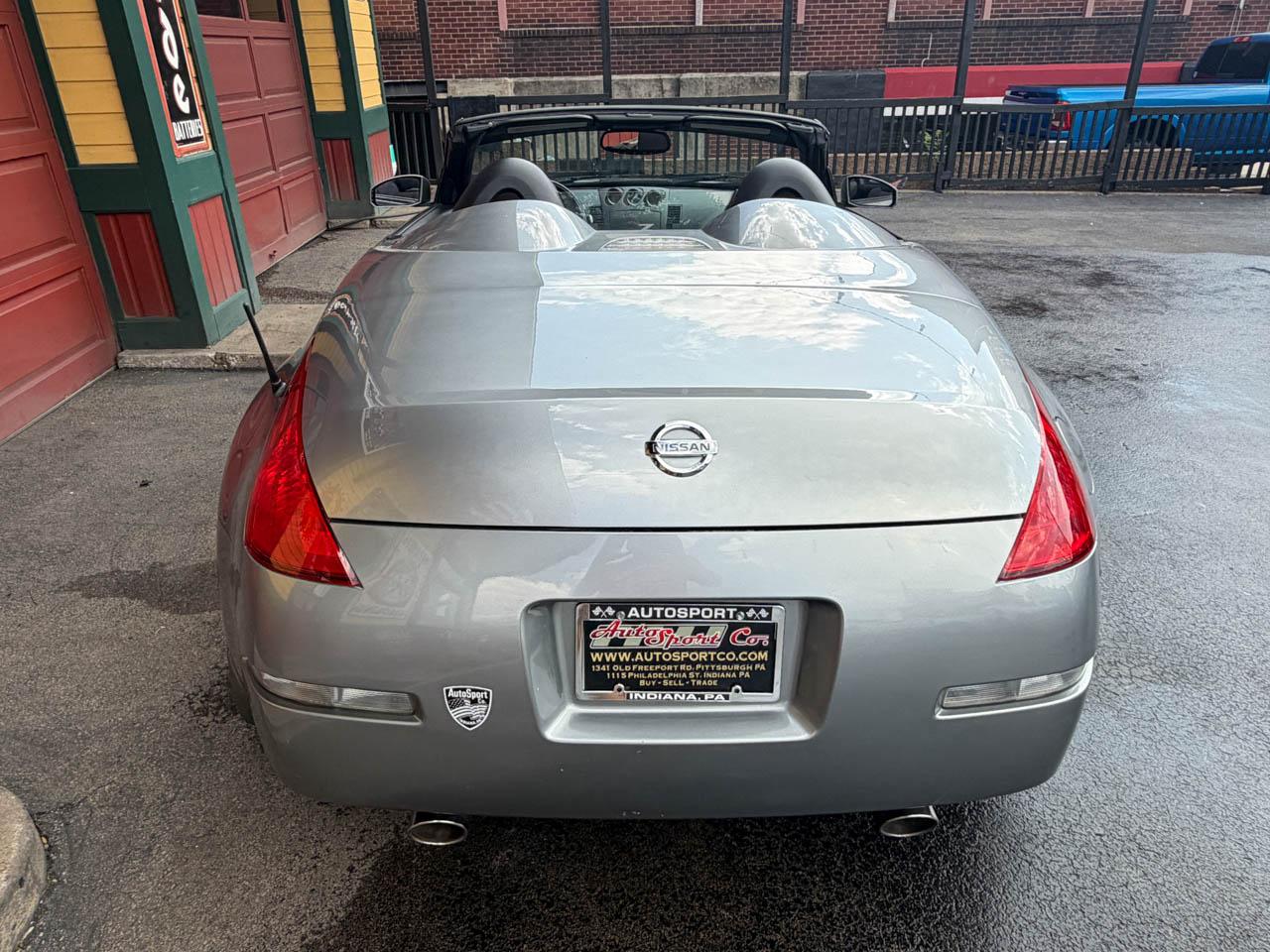 Nissan 350Z Enthusiast Roadster 2004