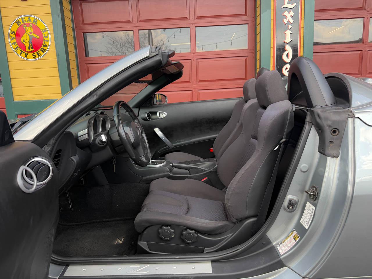 Nissan 350Z Enthusiast Roadster 2004