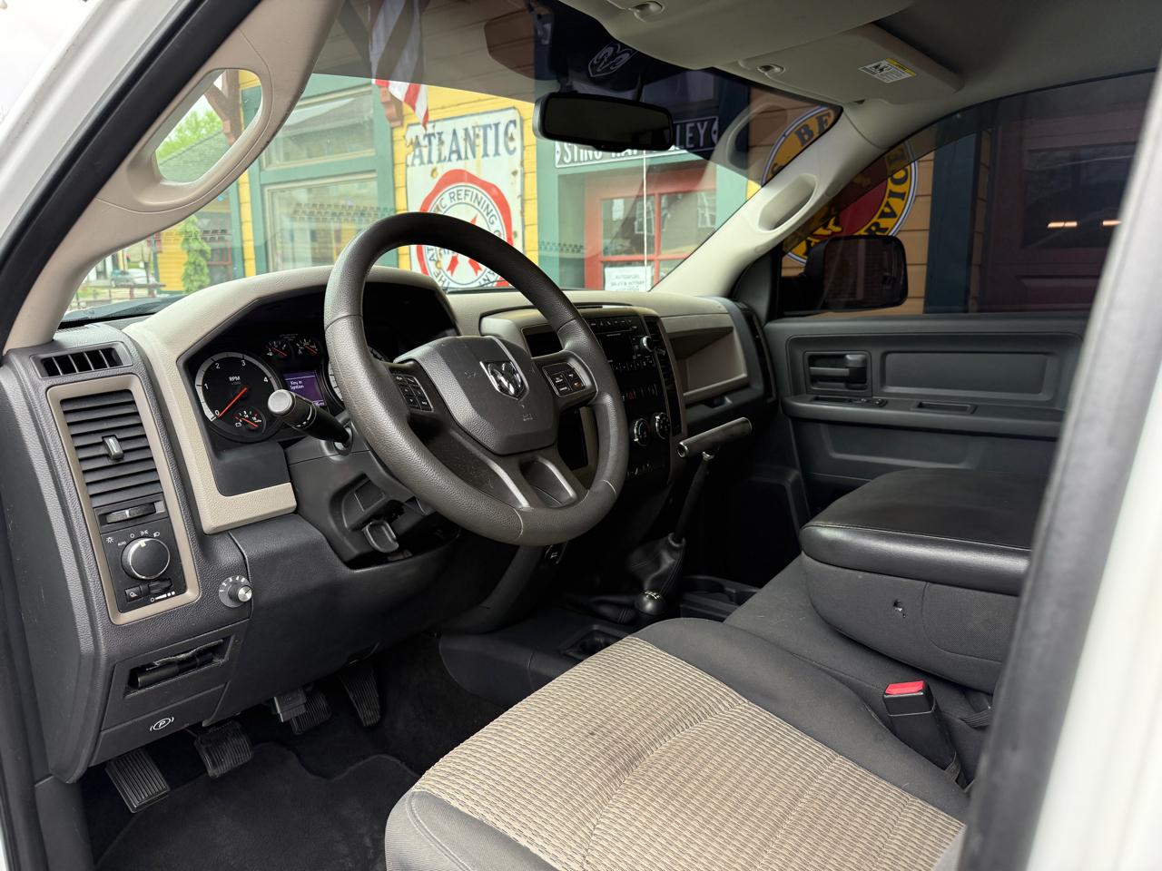 RAM 2500 ST Crew Cab SWB 4WD 2012