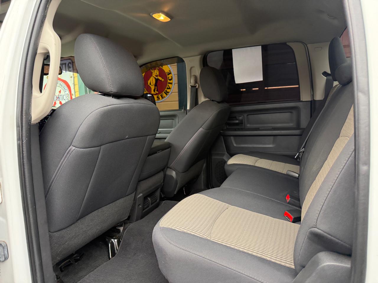 RAM 2500 ST Crew Cab SWB 4WD 2012