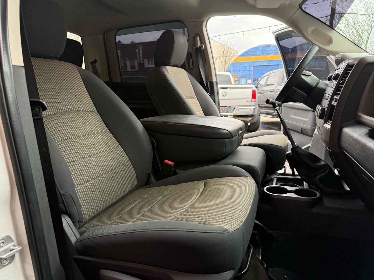 RAM 2500 ST Crew Cab SWB 4WD 2012