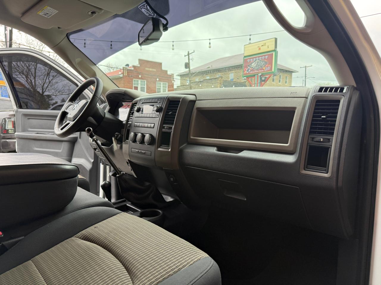 RAM 2500 ST Crew Cab SWB 4WD 2012