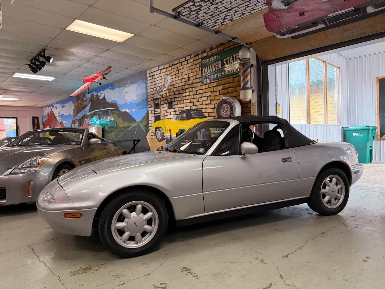 Mazda MX-5 Miata Base 1991