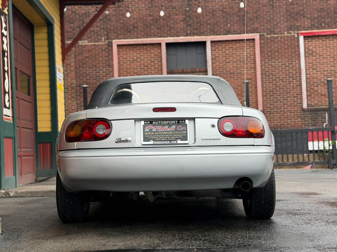 Mazda MX-5 Miata Base 1991
