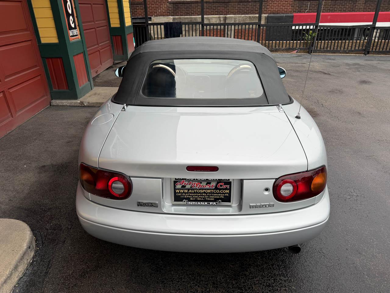 Mazda MX-5 Miata Base 1991
