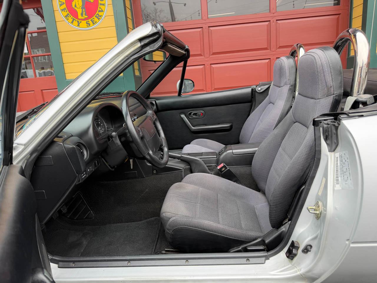 Mazda MX-5 Miata Base 1991