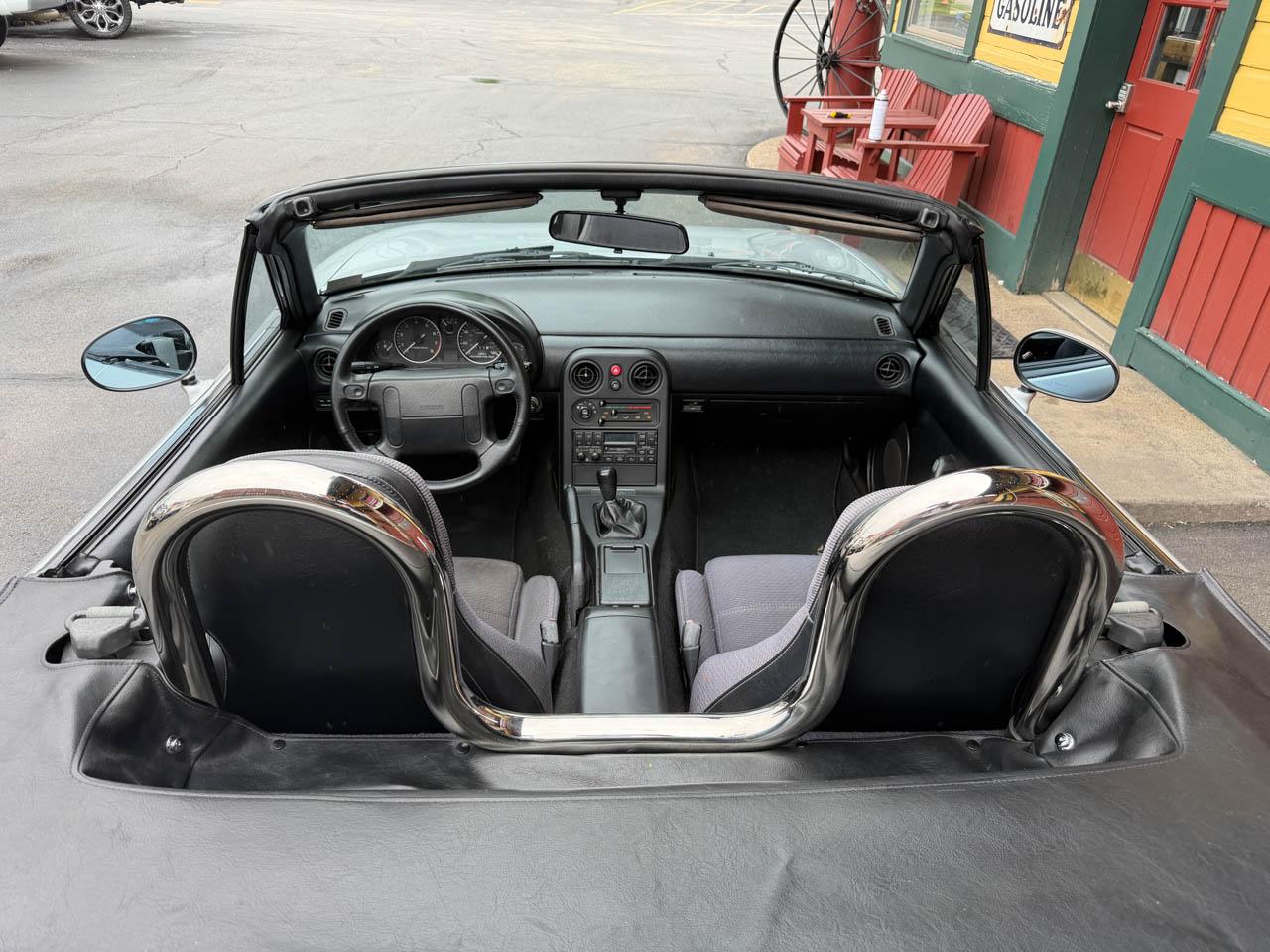 Mazda MX-5 Miata Base 1991