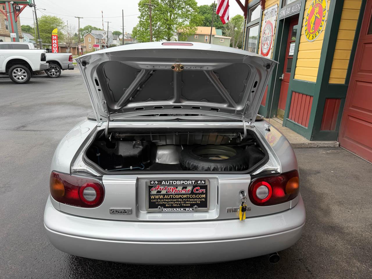 Mazda MX-5 Miata Base 1991