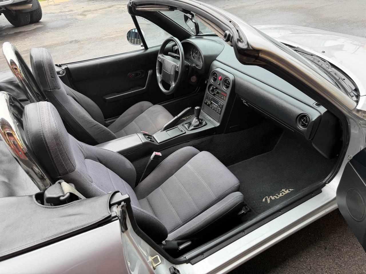 Mazda MX-5 Miata Base 1991