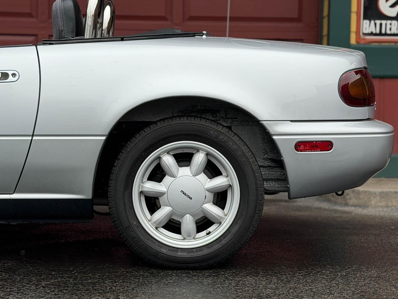 Mazda MX-5 Miata Base 1991