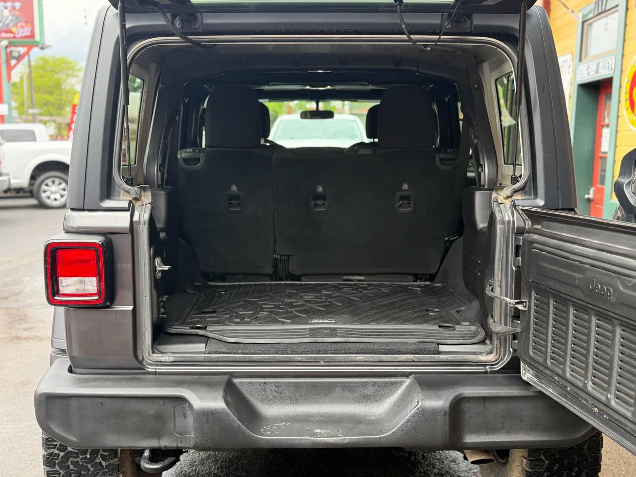 Jeep Wrangler Unlimited Sport 2019