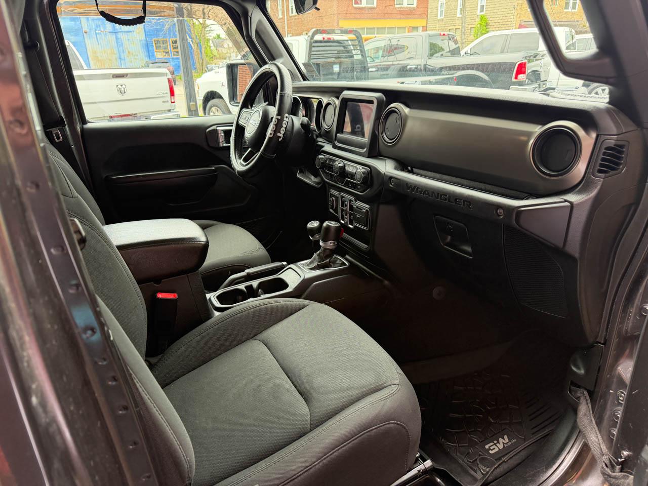 Jeep Wrangler Unlimited Sport 2019