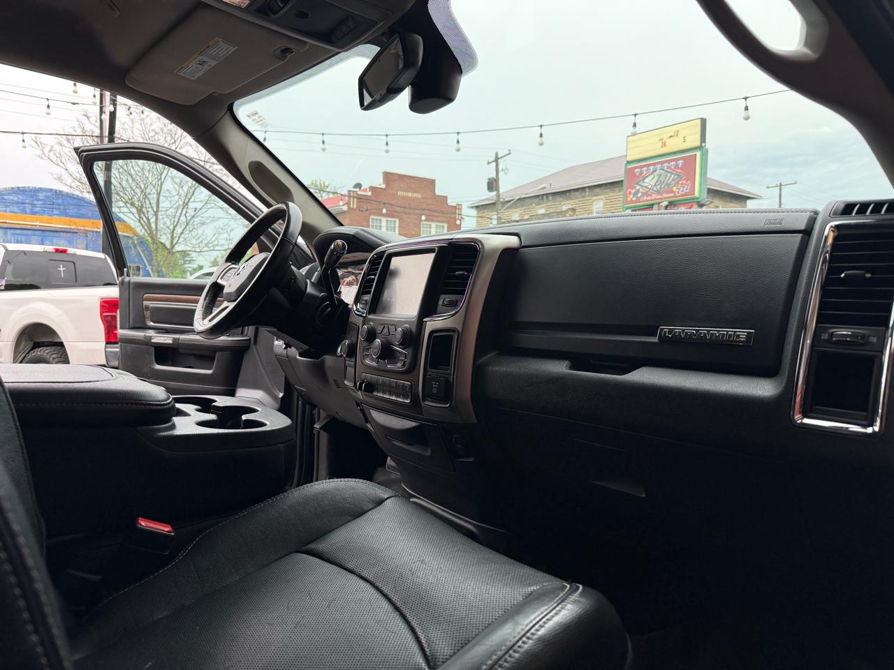 RAM 2500 Laramie Mega Cab 4WD 2017