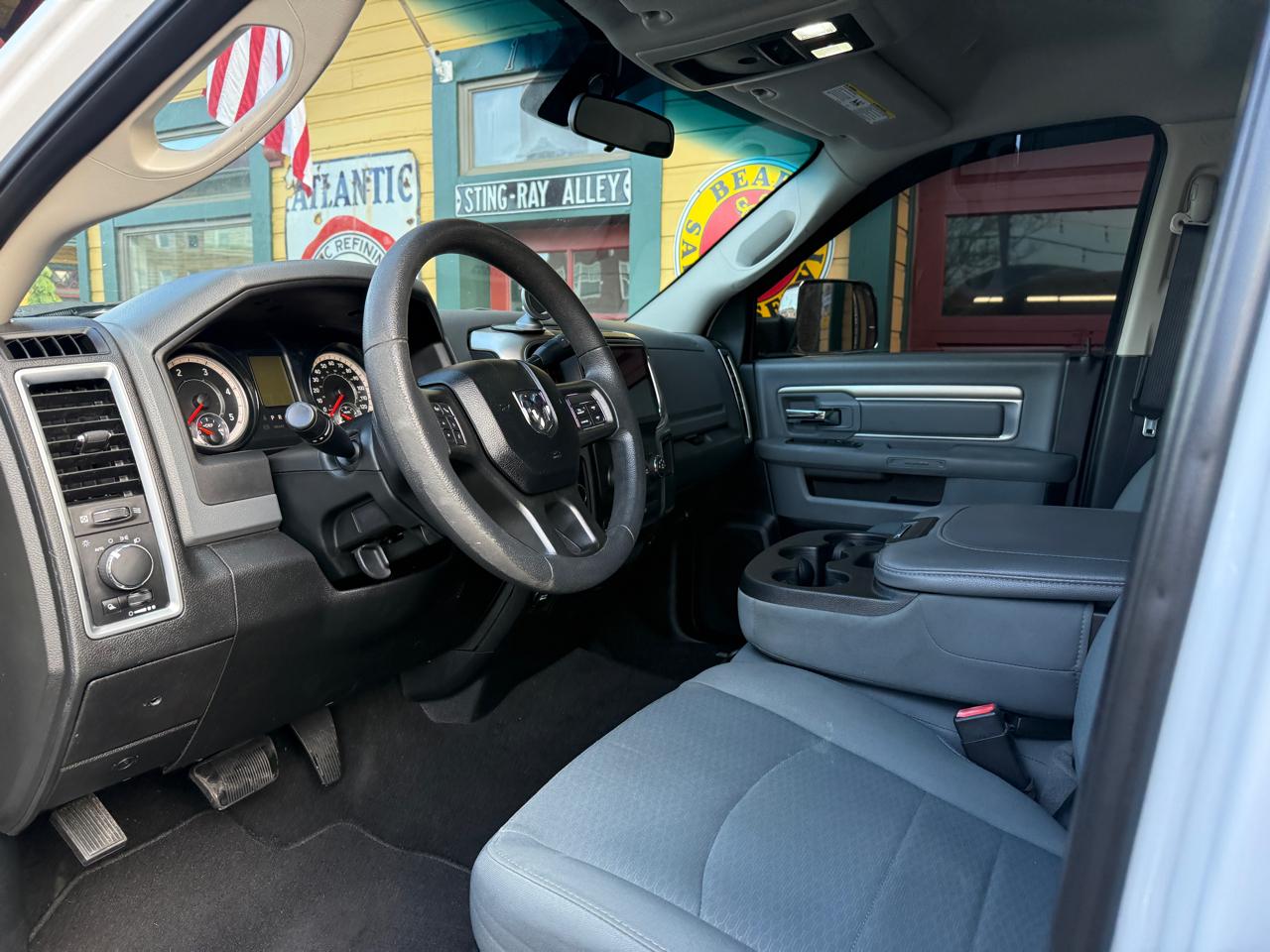 RAM 2500 SLT Crew Cab SWB 4WD 2018