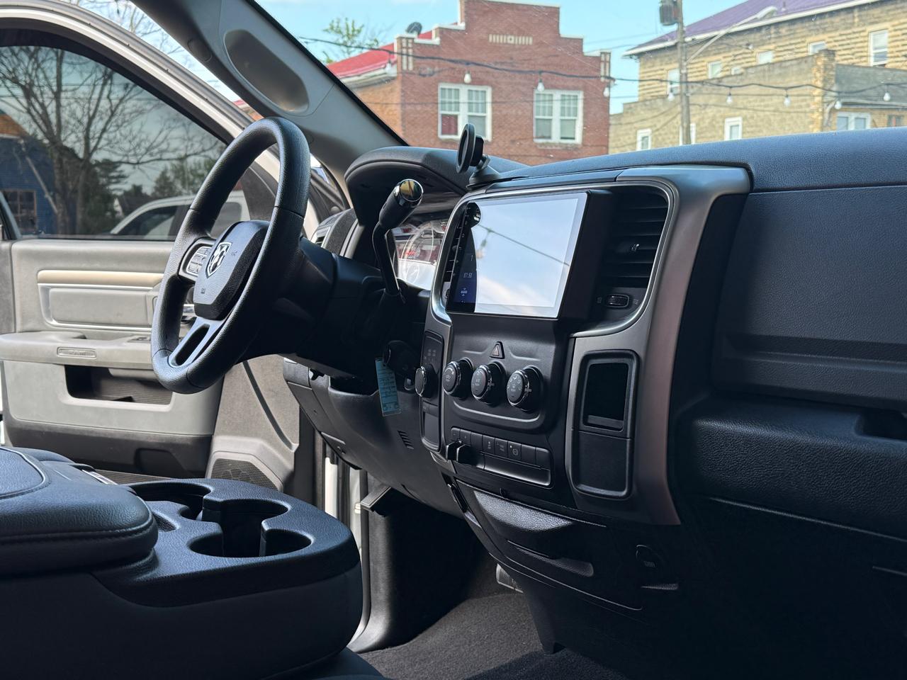RAM 2500 SLT Crew Cab SWB 4WD 2018