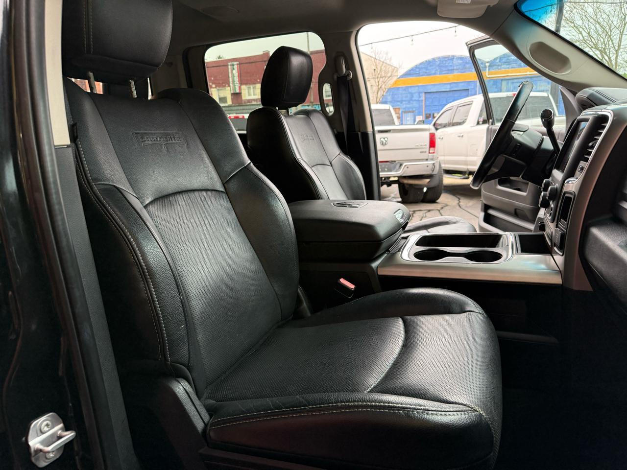 RAM 2500 Laramie Crew Cab SWB 4WD 2017