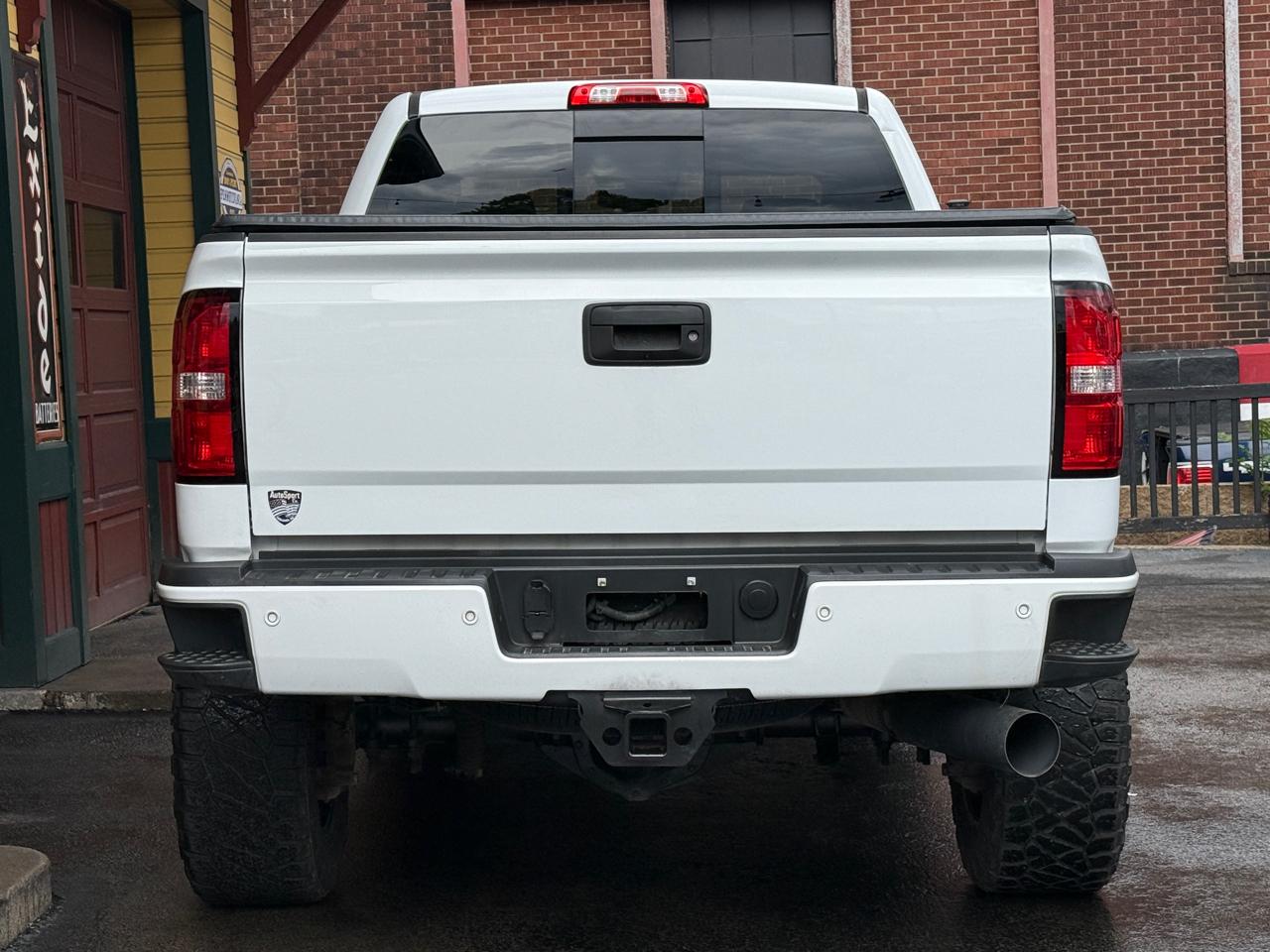 GMC Sierra 2500HD Denali Crew Cab 4WD 2019