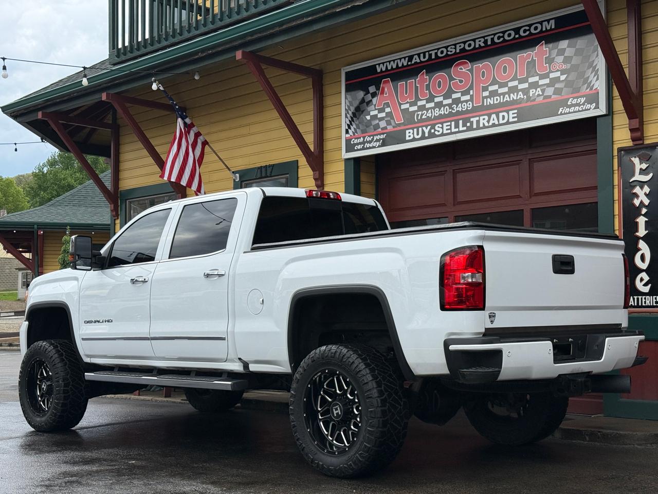 GMC Sierra 2500HD Denali Crew Cab 4WD 2019