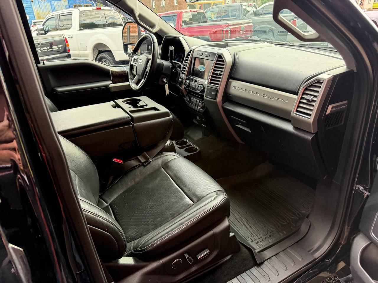 Ford F-350 SD Lariat Crew Cab 4WD 2017