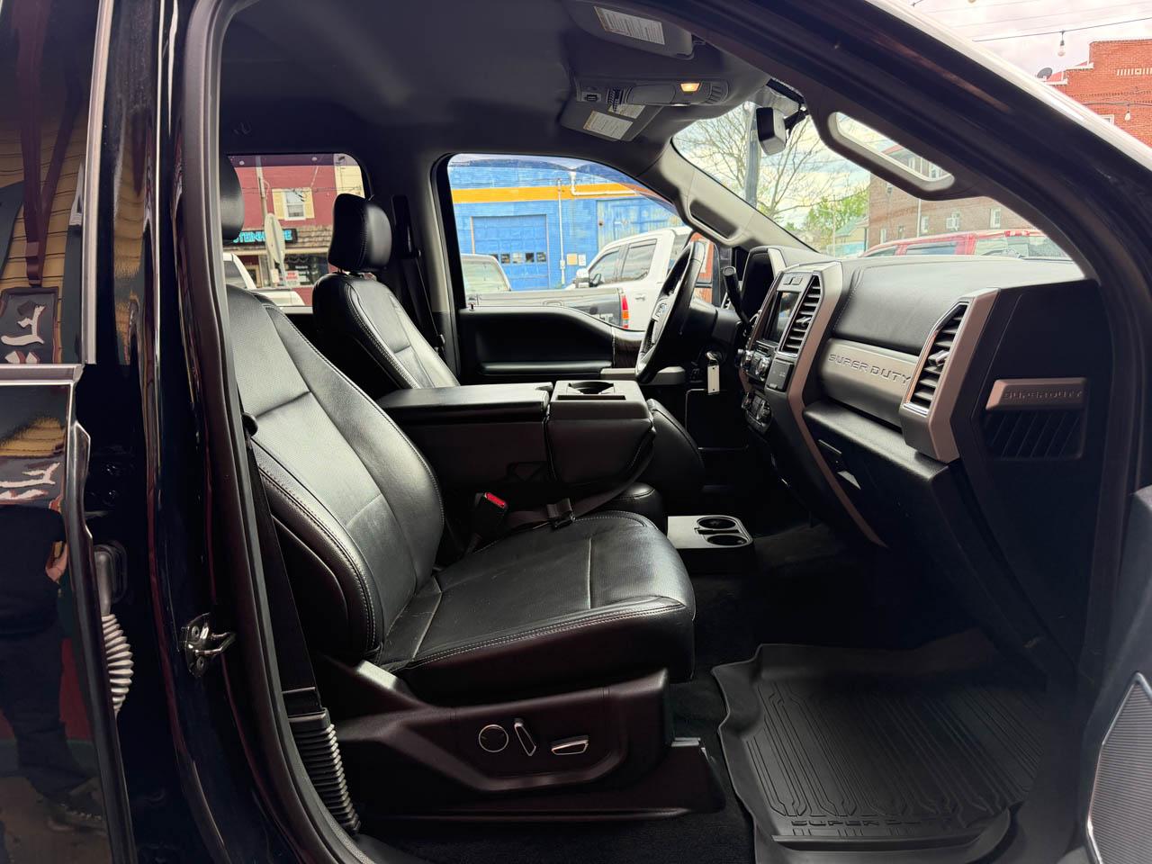Ford F-350 SD Lariat Crew Cab 4WD 2017