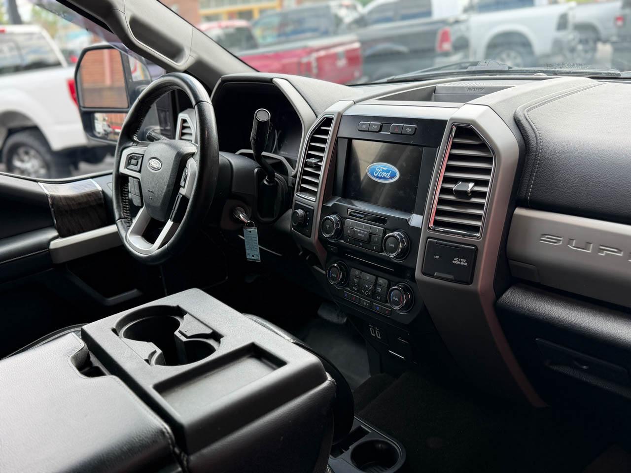 Ford F-350 SD Lariat Crew Cab 4WD 2017