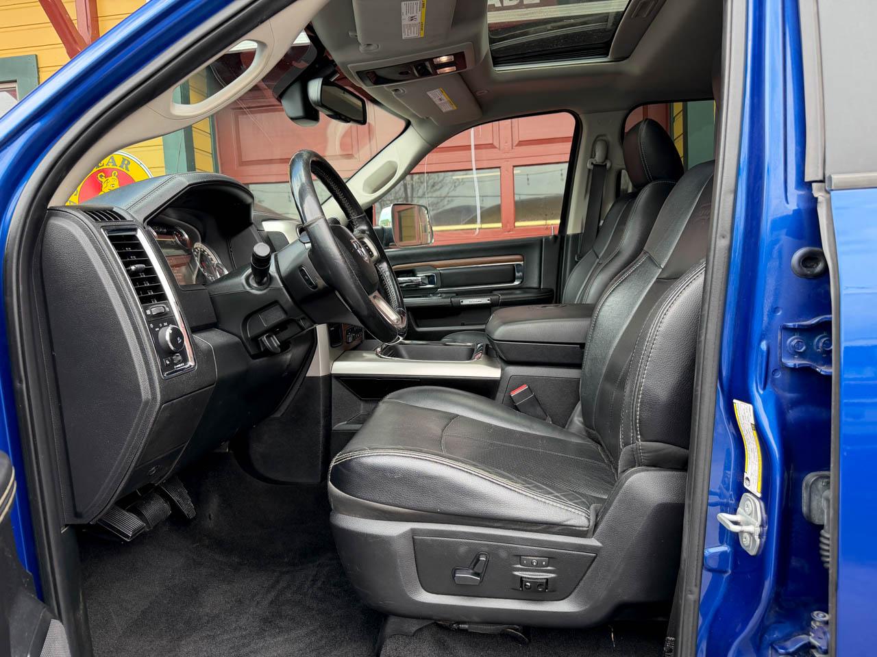 RAM 2500 Laramie Crew Cab SWB 4WD 2018