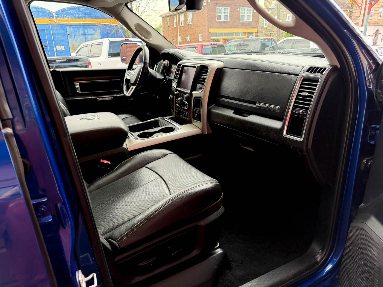 RAM 2500 Laramie Crew Cab SWB 4WD 2018