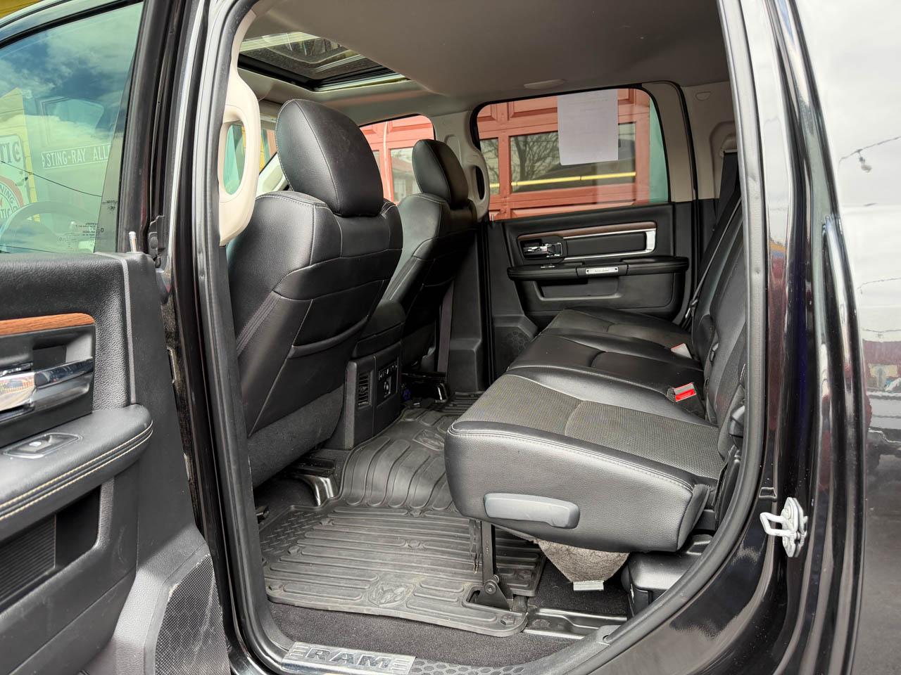 RAM 2500 Laramie Mega Cab 4WD 2017