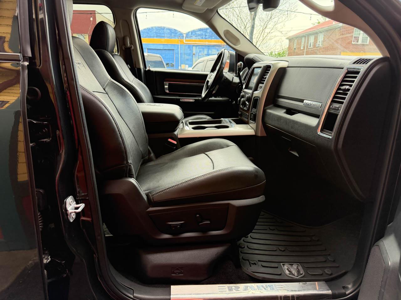 RAM 2500 Laramie Mega Cab 4WD 2017
