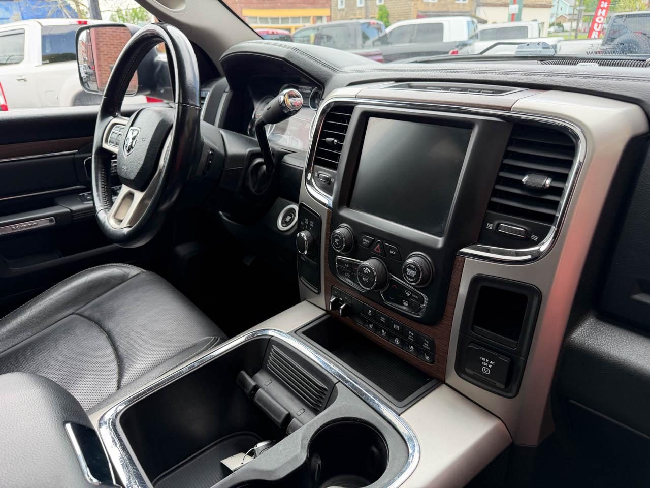 RAM 2500 Laramie Mega Cab 4WD 2017