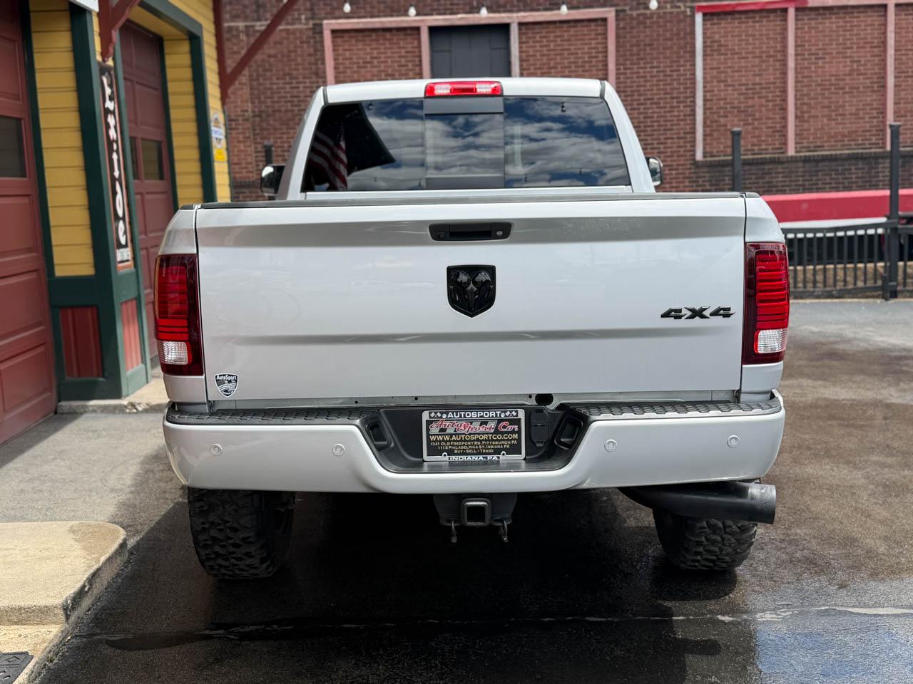 RAM 2500 Laramie Crew Cab SWB 4WD 2016