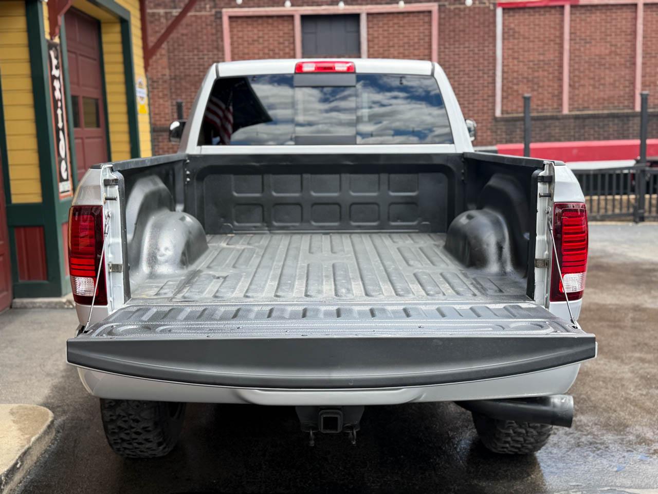 RAM 2500 Laramie Crew Cab SWB 4WD 2016
