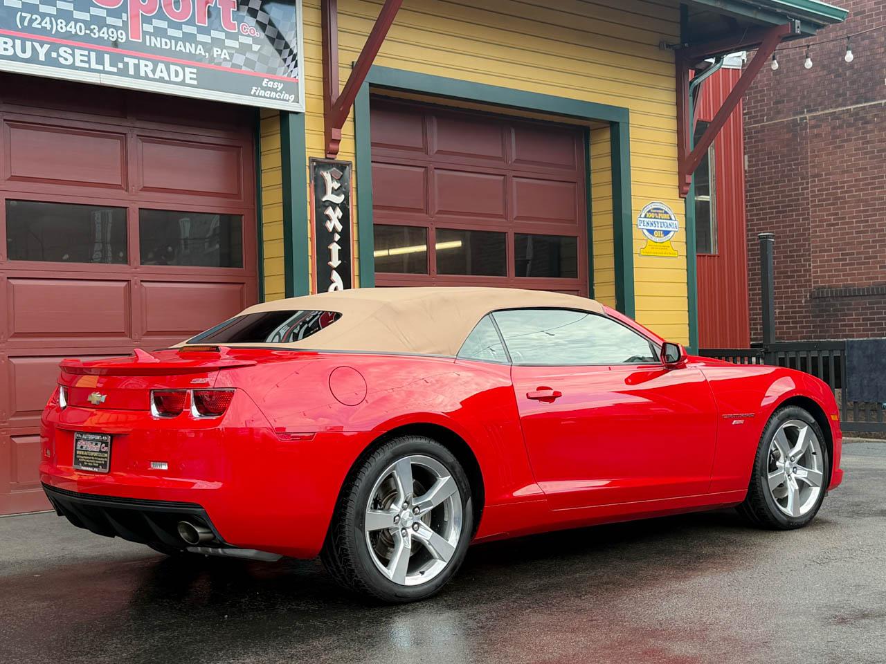 Chevrolet Camaro Convertible 2SS 2011