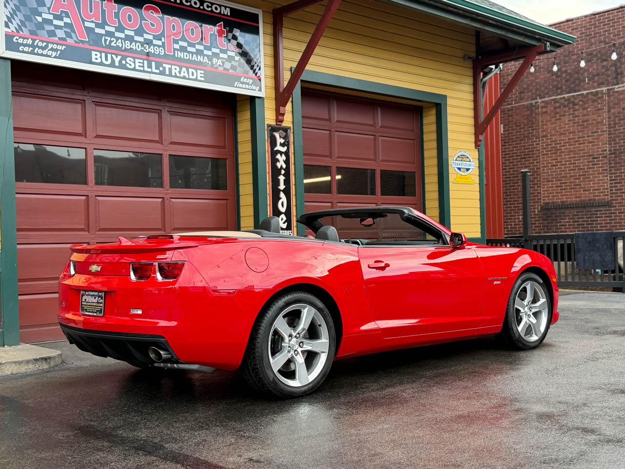 Chevrolet Camaro Convertible 2SS 2011