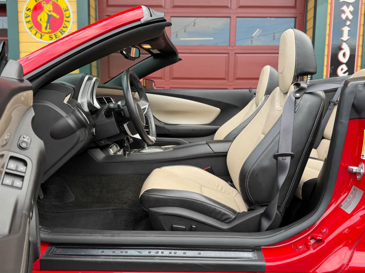Chevrolet Camaro Convertible 2SS 2011