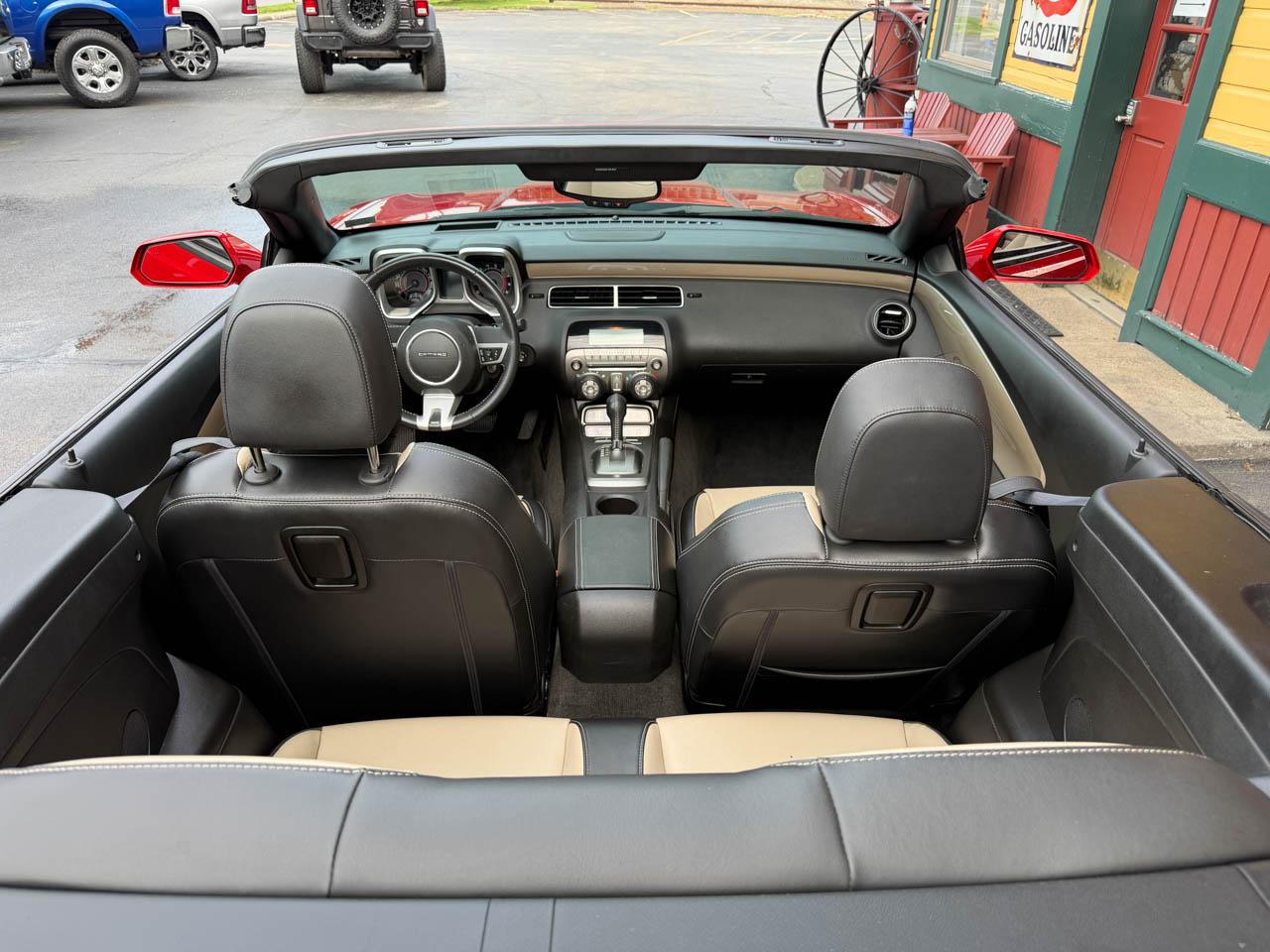 Chevrolet Camaro Convertible 2SS 2011