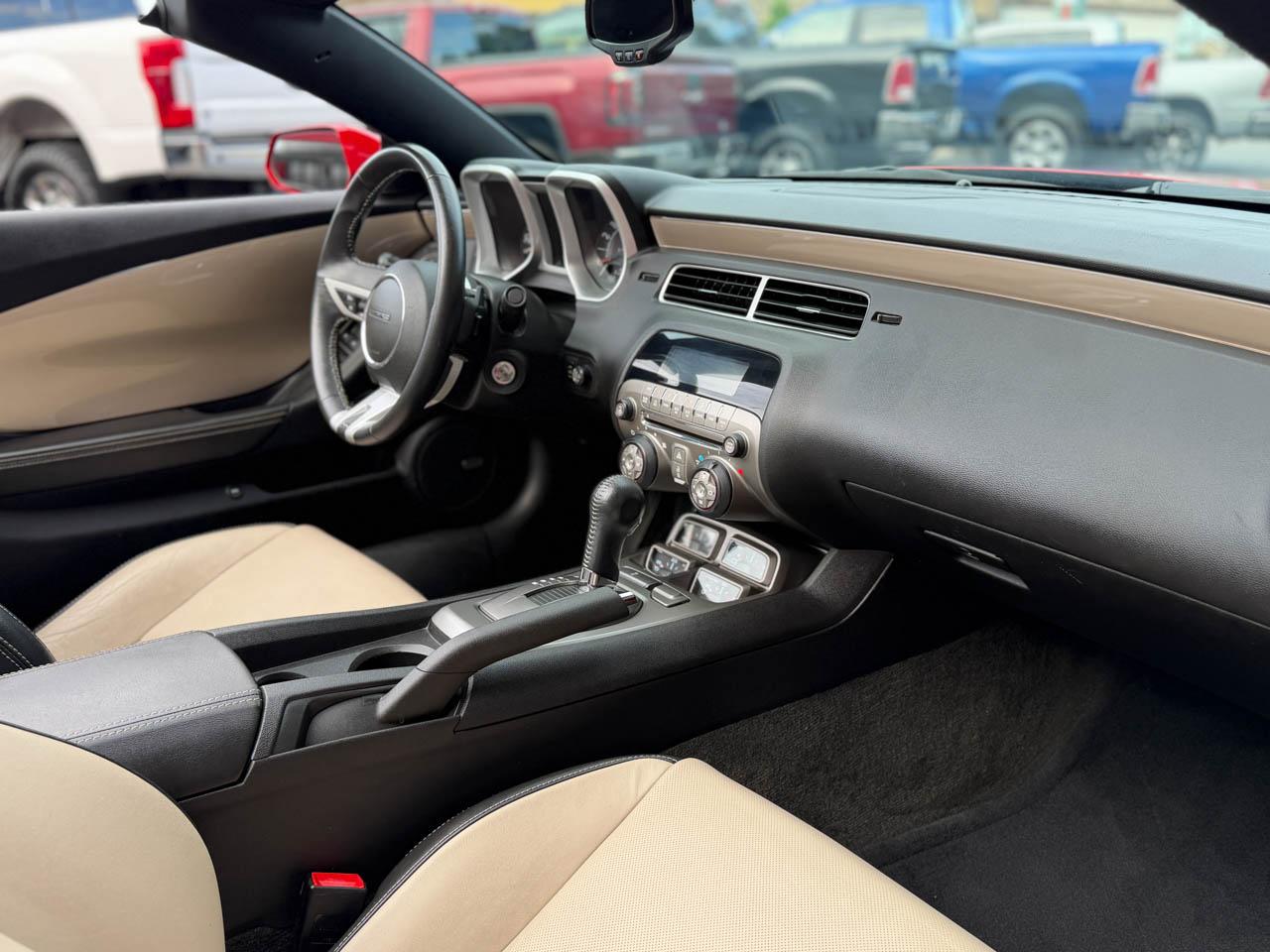 Chevrolet Camaro Convertible 2SS 2011