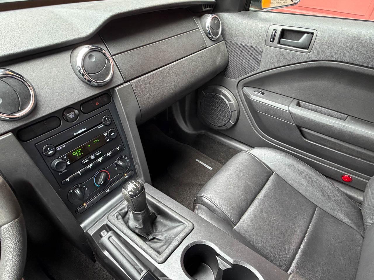 Ford Mustang V6 Premium Coupe 2007