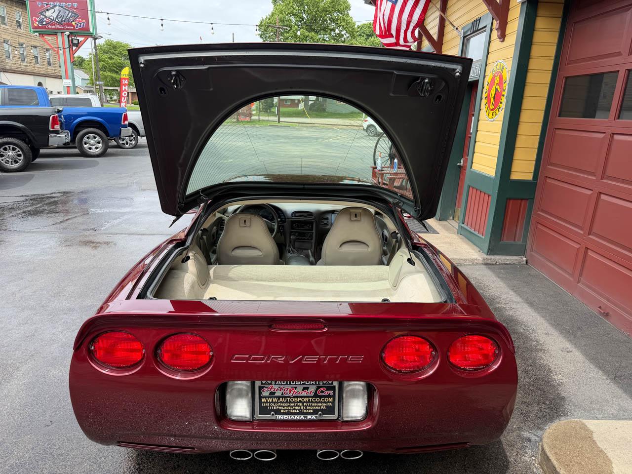 Chevrolet Corvette Coupe 2003