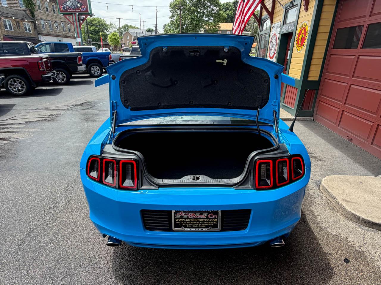 Ford Mustang GT Premium Coupe 2013