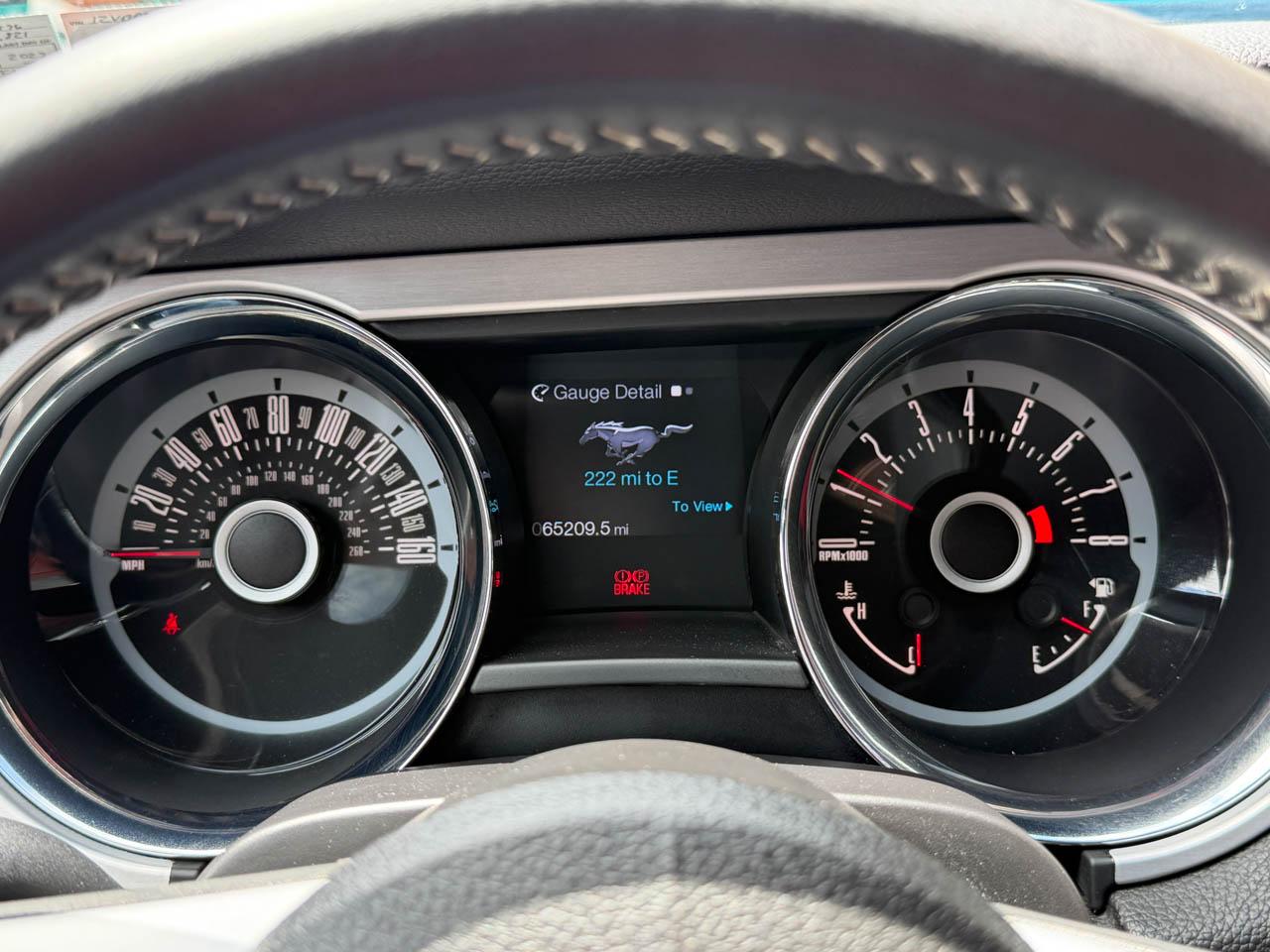 Ford Mustang GT Premium Coupe 2013