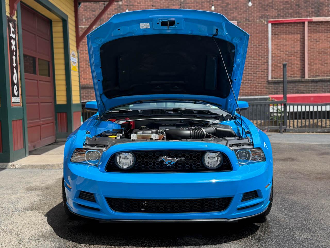 Ford Mustang GT Premium Coupe 2013