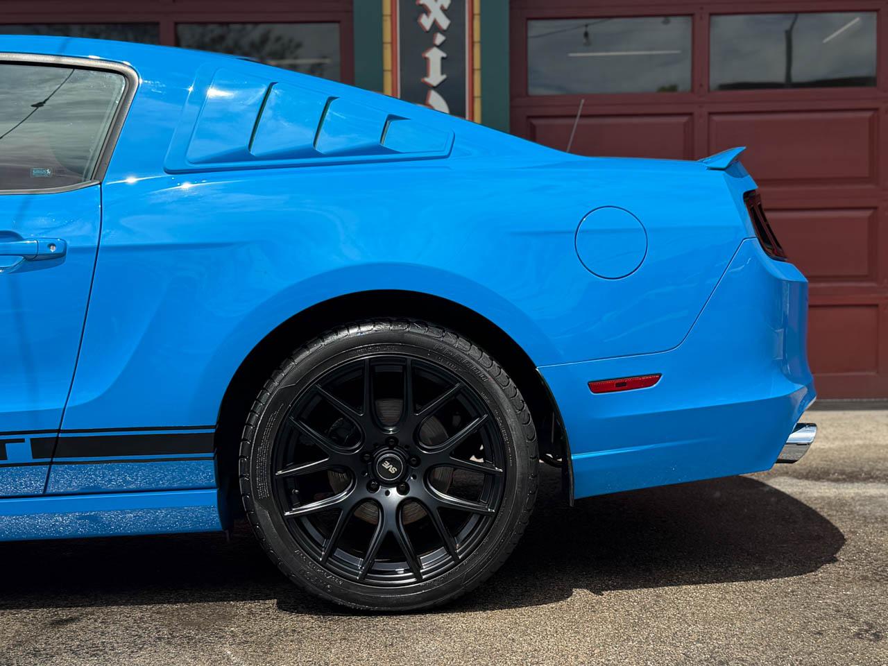 Ford Mustang GT Premium Coupe 2013